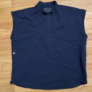 Figs Rafaela™ Oversized Scrub Top in Navy